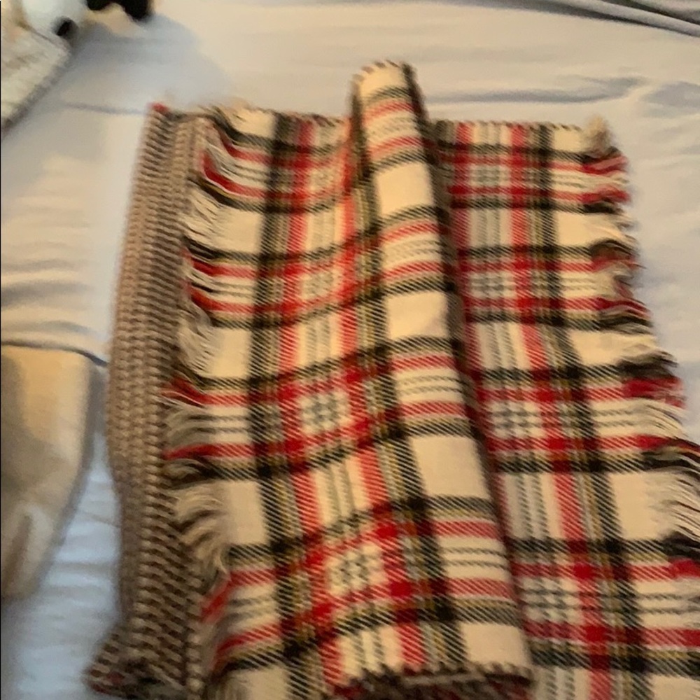 MUD PIE houndstooth and plaid scarf wrap